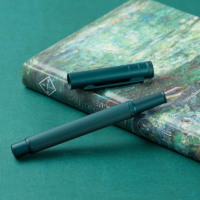 Hongdian Green Forest Fountain Pen Blade Nib Classic Design Calligraphy Pen with Converter and Metal Pen Case Set